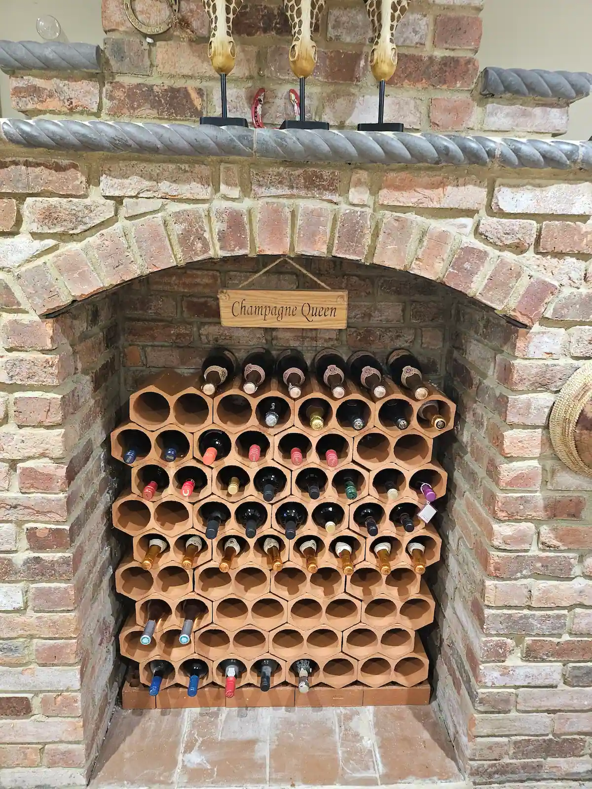 Fireplace arch — Champagne Queen